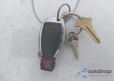 1998 Mercedes-Benz E 320 z USA, uszkodzony, nr VIN WDBJF65F7WA448949